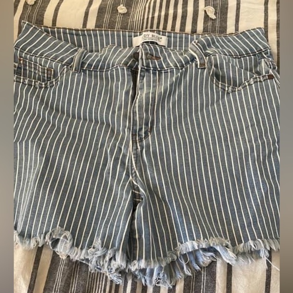XL Judy Blue shorts